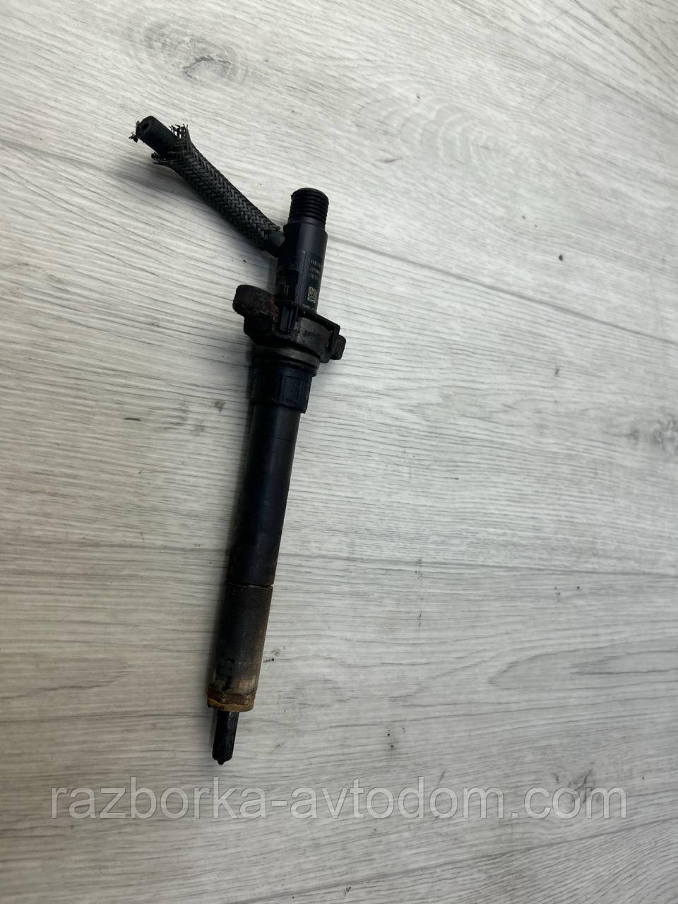 Форсунка дизельна 2.0HDI Peugeot 407 (04-), Citroen Jumpy (07-), Scudo (07-) OE:9688438580, Ejbr06001d