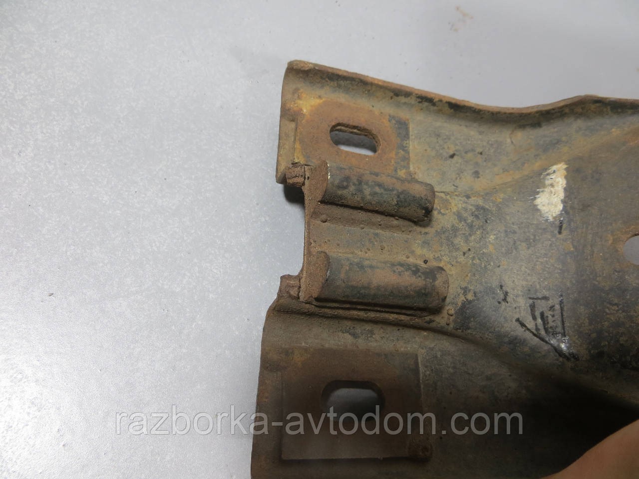 Поперечина кріплення двигуна передня Ford Fiesta MK2 (1983-1988) ОЕ: D84FB 6A087 AC