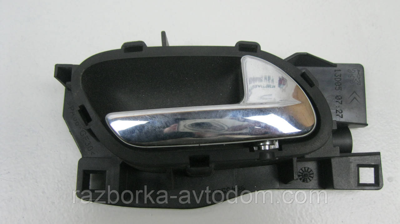 Ручка позанічна задніх правих дверей Citroen C4 (2004-2014) OE:9144 93