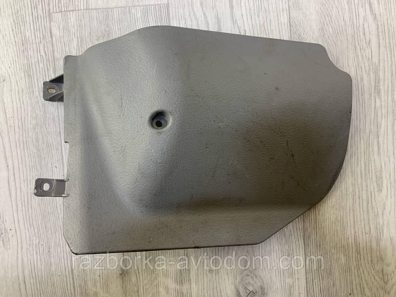 Накладка (заглушка) центральної консолі права Kia Cerato (2006-2009), OE:847742F000