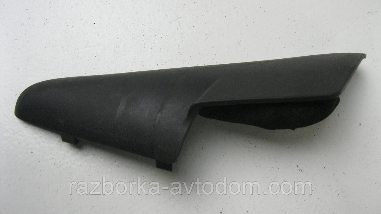 Накладка кригка дзеркала передніх лівих дверей внутрішня Citroen C4 Picasso (2006-2013) OE:9015AL