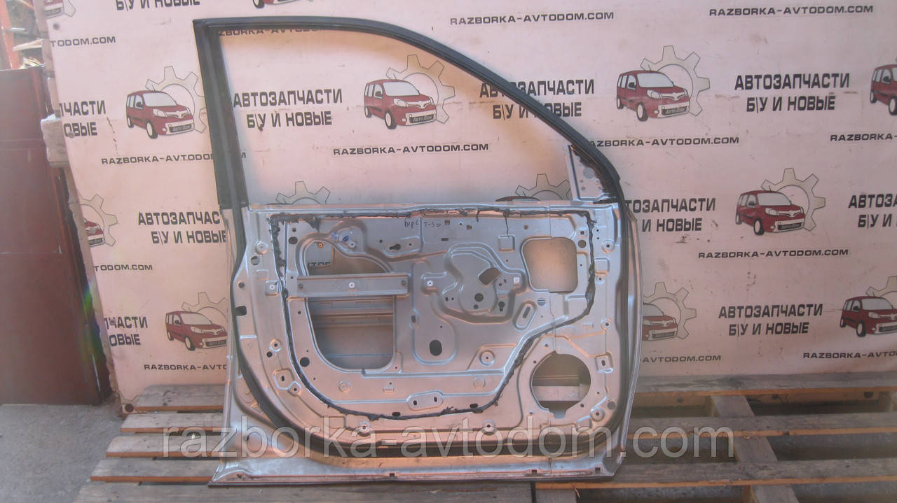 Двері передня ліва Nissan X-trail T30 (01-07) OE: H01018H7MM Дефект: подряпини та вм'ятинка незначна
