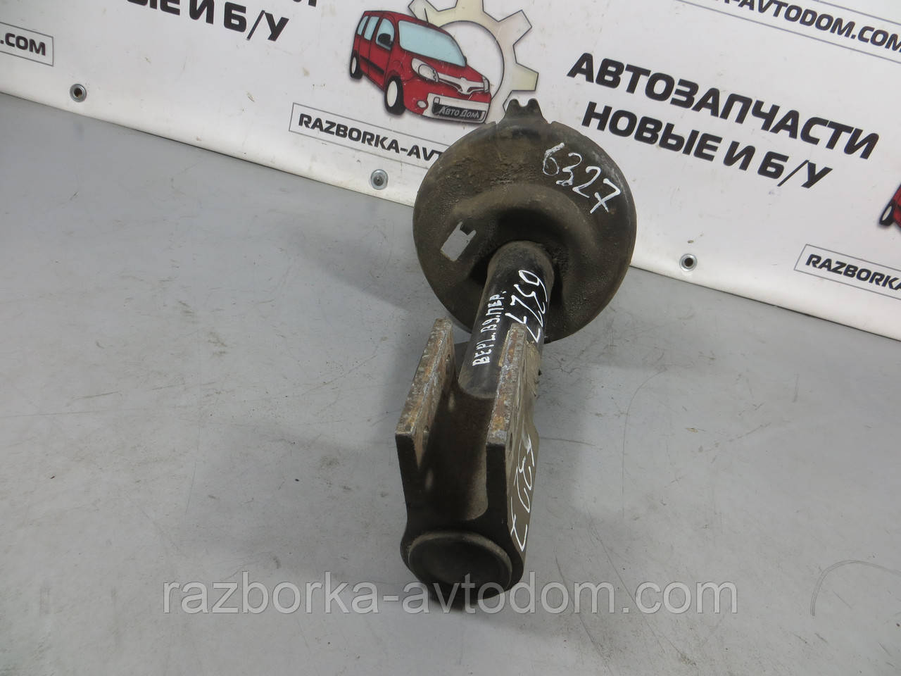 Амортизатор передній правий CITROEN BERLINGO B9 (2008-2018) Дефект