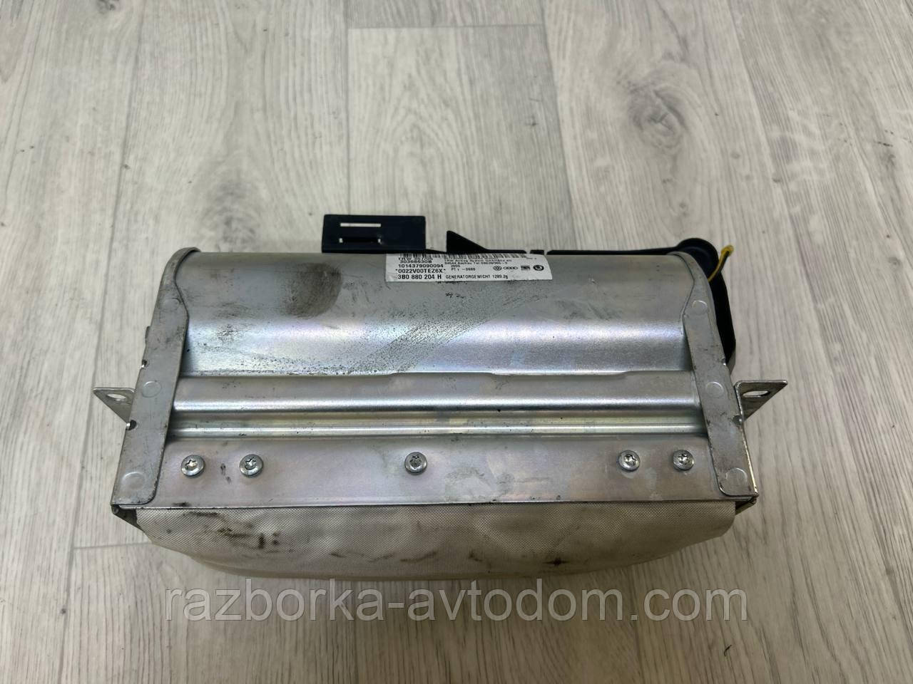 Подушка безпеки (Airbag) у торпедо VW Passat B5 (96-05), Skoda Superb 1 (01-08) OE: 3B0880204H