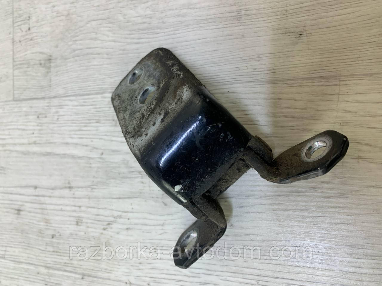 Петля дверей передньої правої Kia Cerato (2006-2009), OE:793202F000