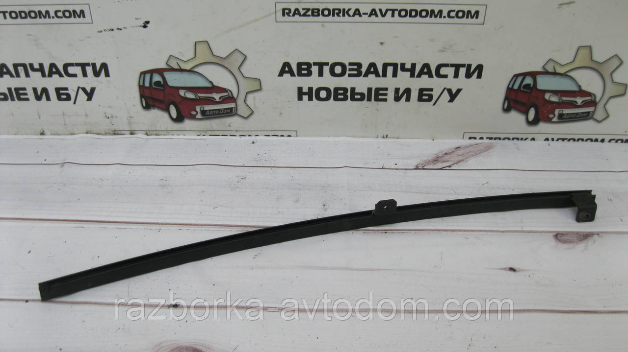 Напрямна скло дверей задньої правої Hyundai Getz (2002-2005) OE:835201C000