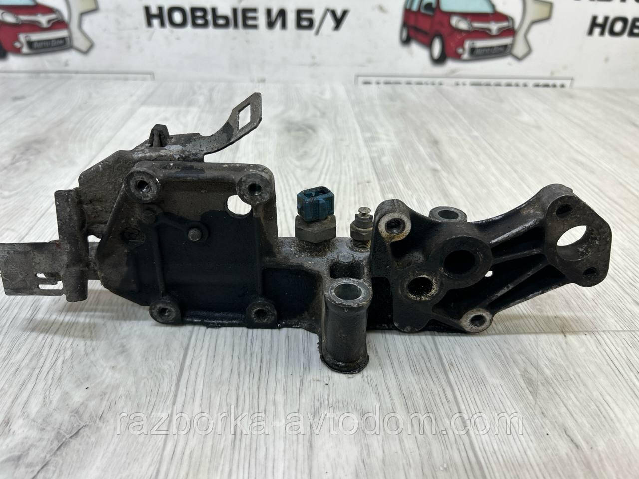 Флянець/Потрійник системи охолодження 2,0i 16V x20xev Opel Omega B, Vectra B OE:90501694