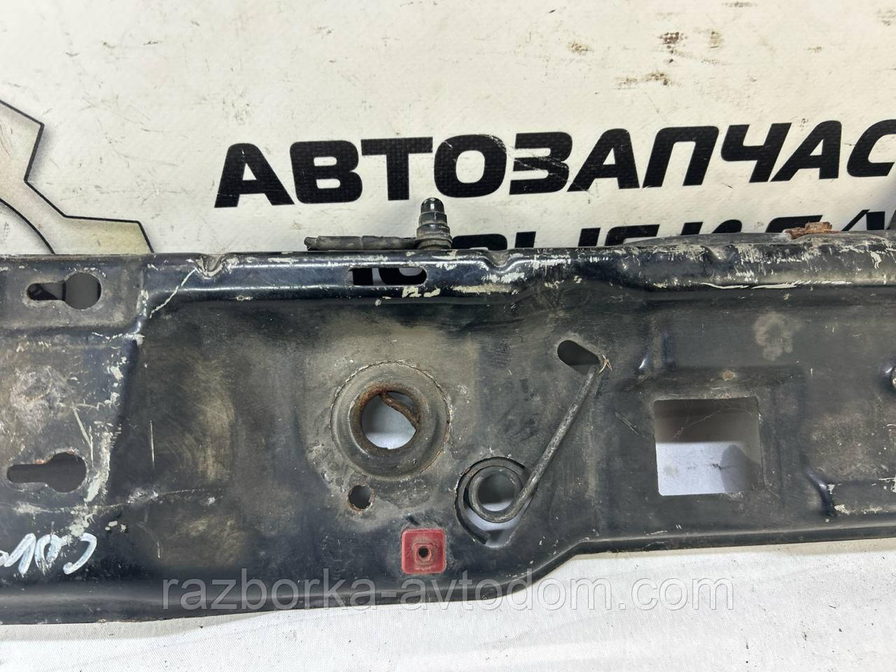 Панель передня верхня частина середня Opel Corsa C (01-06)
