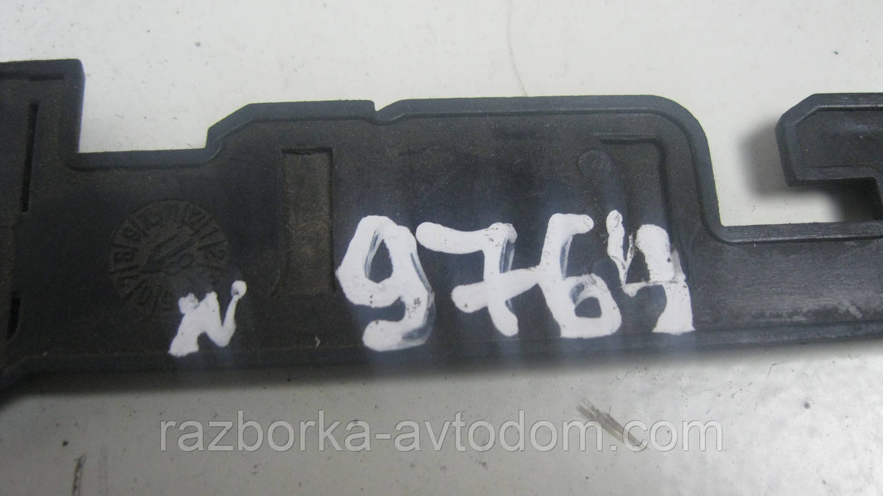 Напис Емблема задньої панелі VW Passat B2 (1980-1988) OE: 321853687A