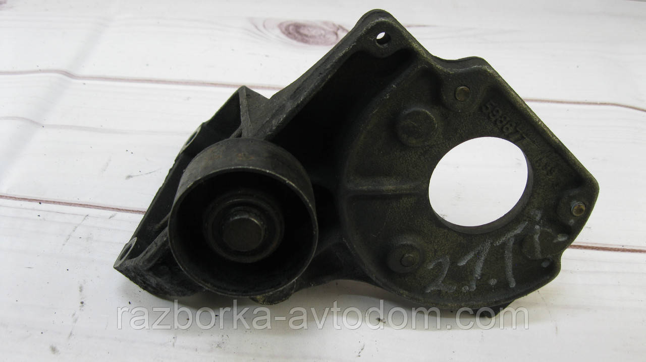 Кронштейн ТНВД Renault Trafic (1980-2001) 2.1TD OE:7700684886, 7701352810