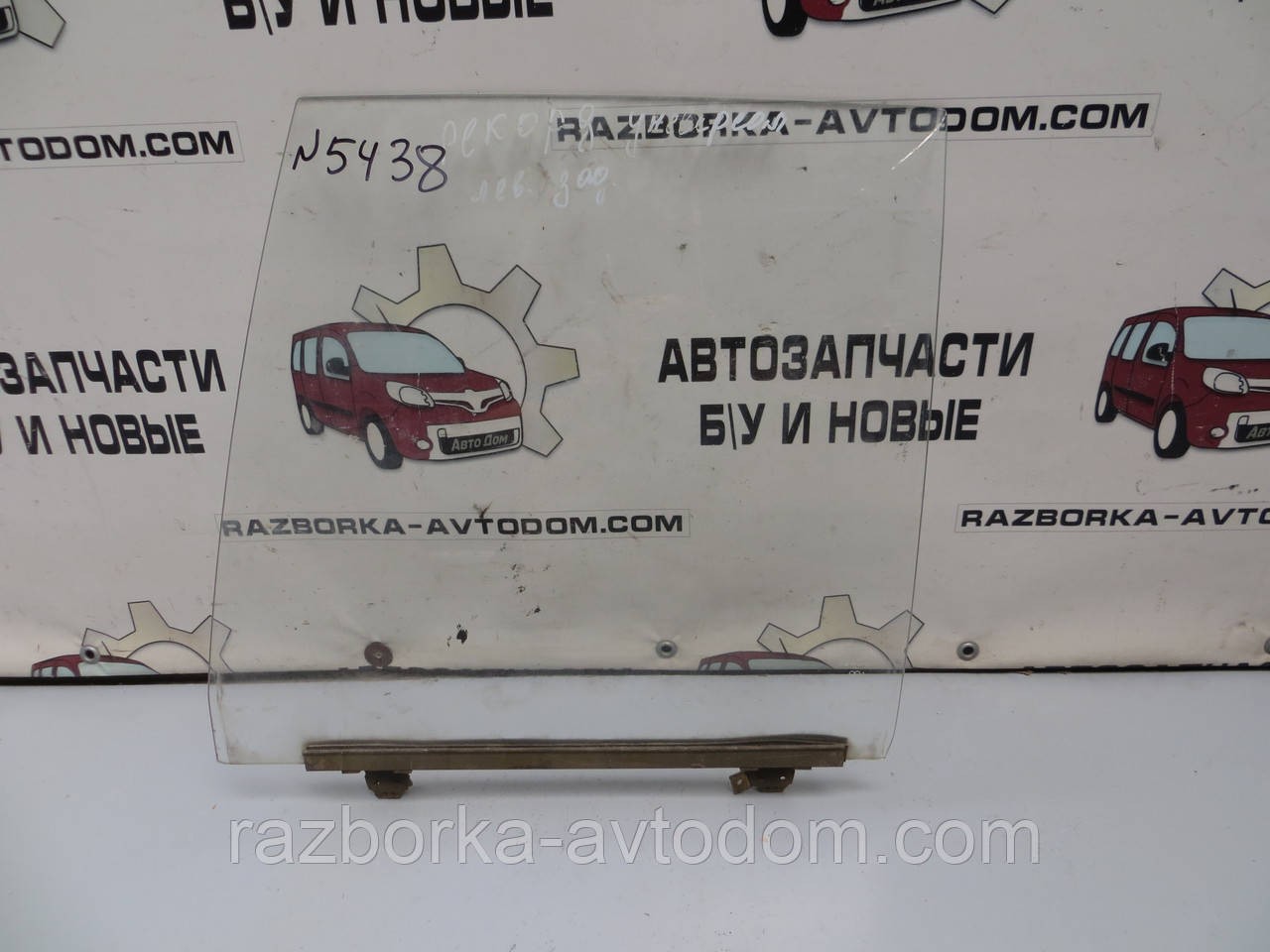 Скло задньої лівої двері Opel Rekord (1982-1986)