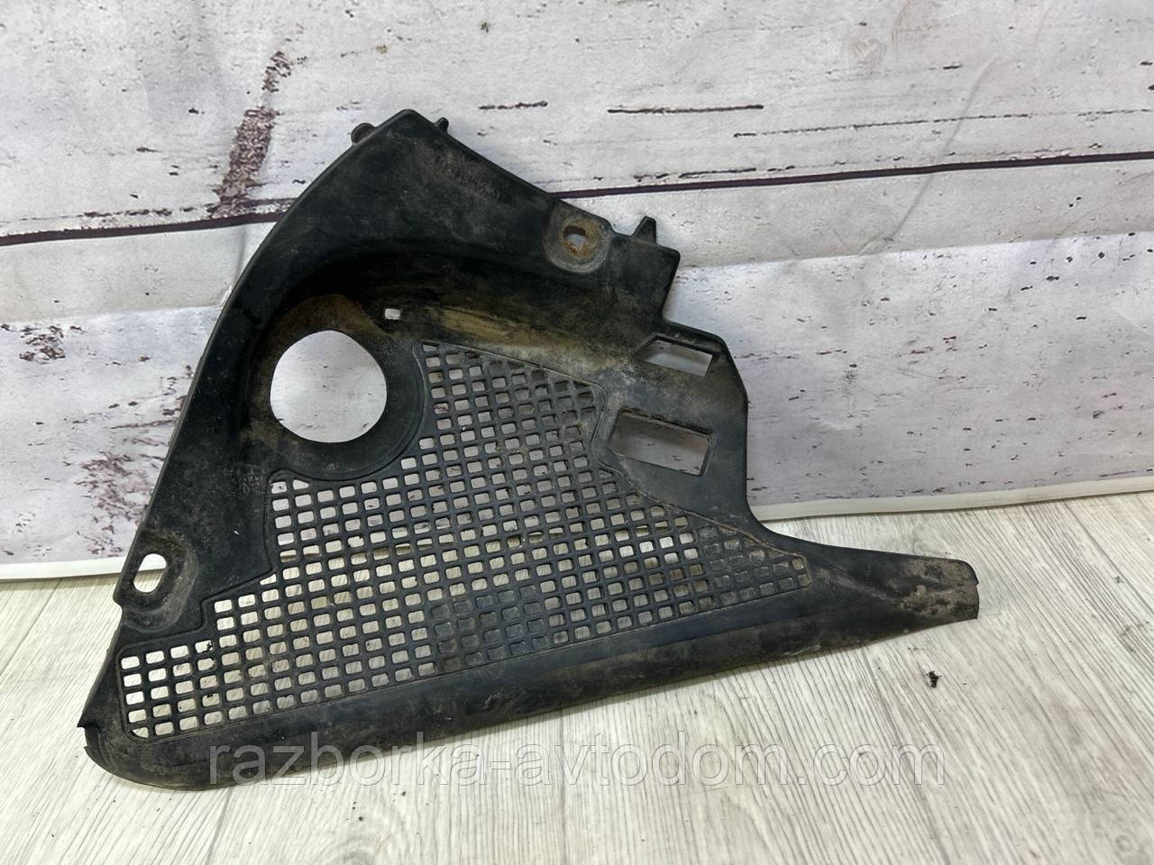 Решітка/накладка під лобове скло ліва RENAULT SCENIC 3 (09-16) OE:668630009R