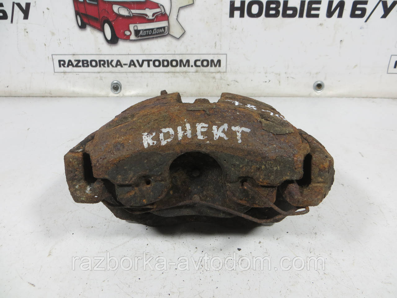 Суппорт передній правий вентельований FORD CONNECT (2002-2013) ОЕ: 5039027, 5039027 + 5039026, 7T62B135AA