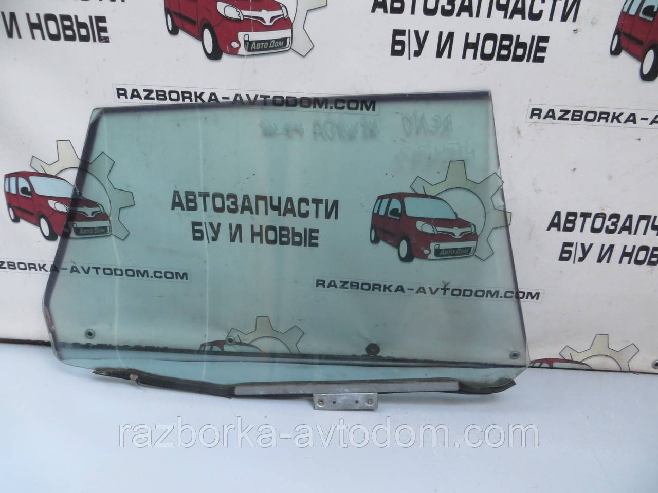 Скло заднього лівого дверей (універсал) Renault 21 (1986-1994) ОЕ: 77 01 635 584