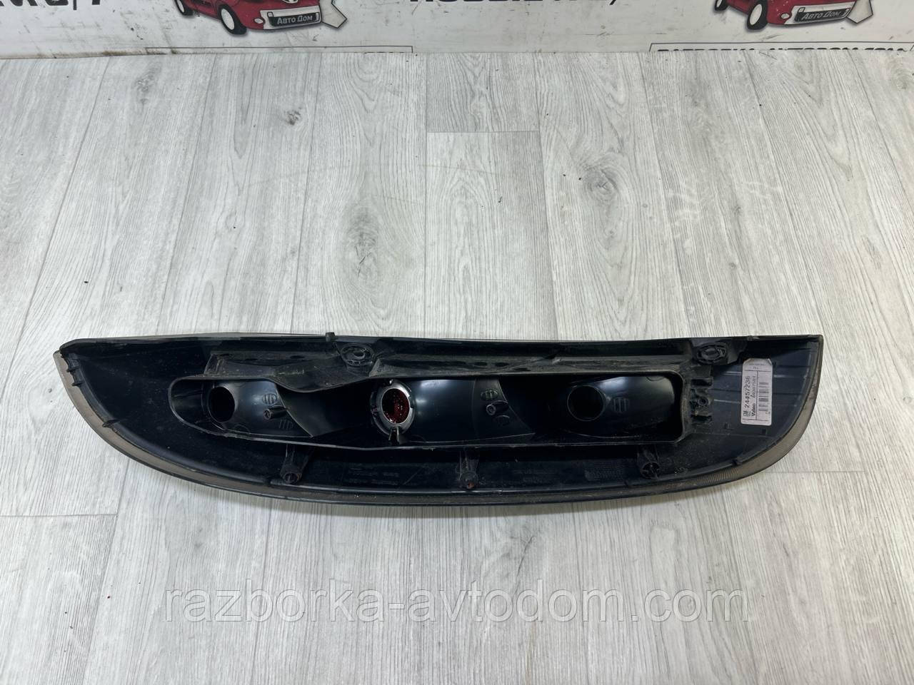 Ліхтар задній правий Opel Corsa C (00-06) OE:24457236