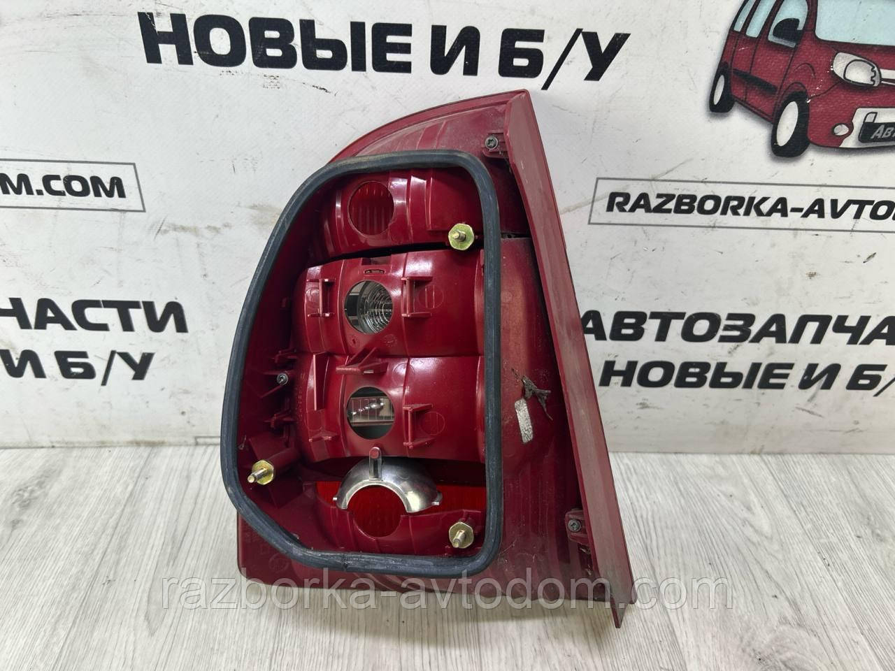 Ліхтар задній правий (без плати) седан Skoda Superb 1 (02-06) OE:3u5945112