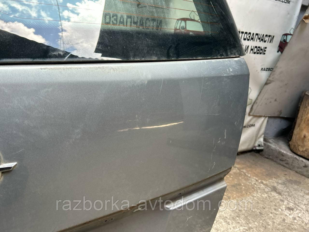 Кришка багажника Opel Zafira B (2005-2010) OE:93185632 Дефект!