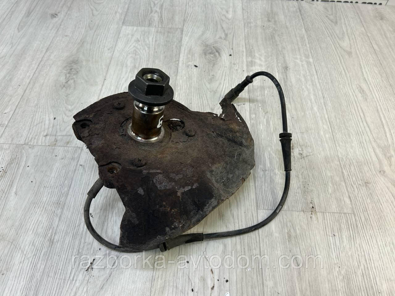 Цапфа, поворотний кулак передній лівий Opel Omega B (93-03) OE:90445666