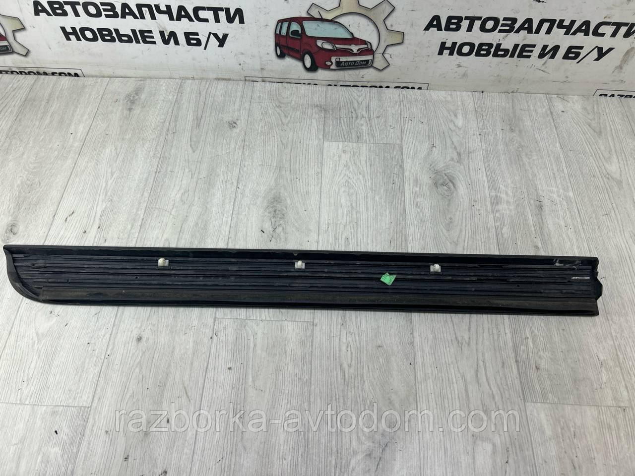 Накладка/ молдинг дверцята задній лівий SKODA Superb 1 (02-08) OE:3u5854949b