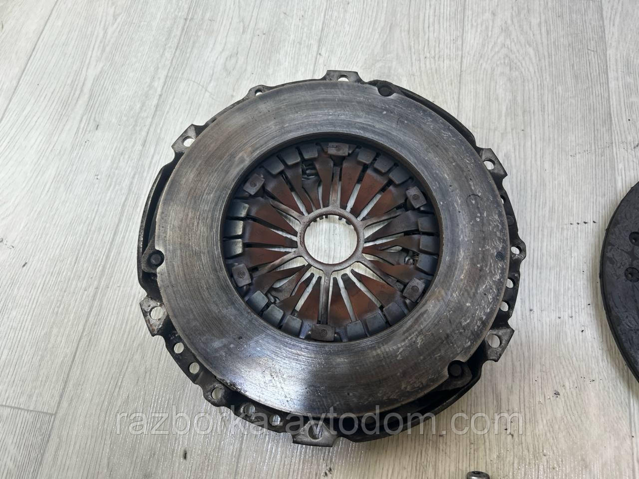 Комплект зчеплення (кошик, диск) 2.0HDI Peugeot 407 (04-11), Boxer (11-), 307,308, 407, Scudo (07-) OE:9664361580
