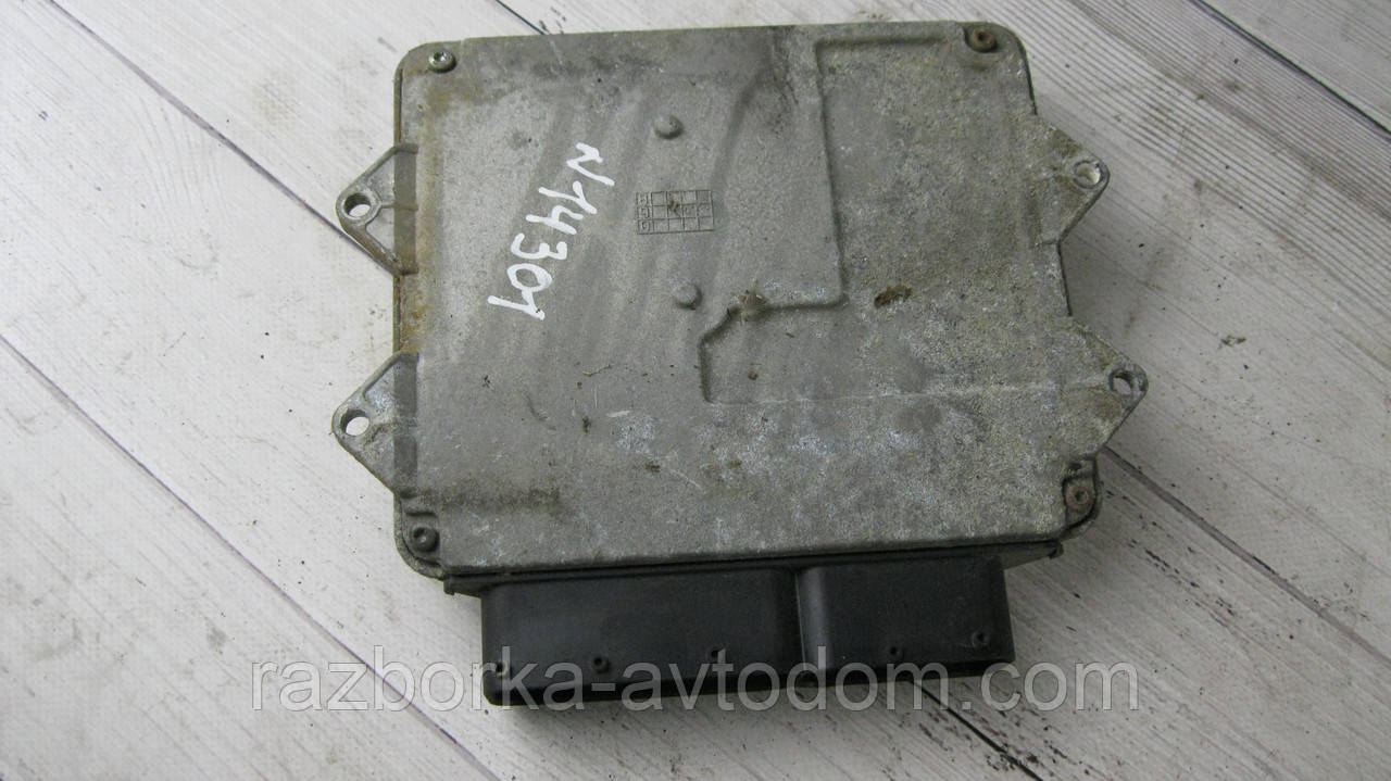 Блок керування двигуном (ЕБУ) Opel Combo C (2001-2011) 1.3CDTI OE:55574590