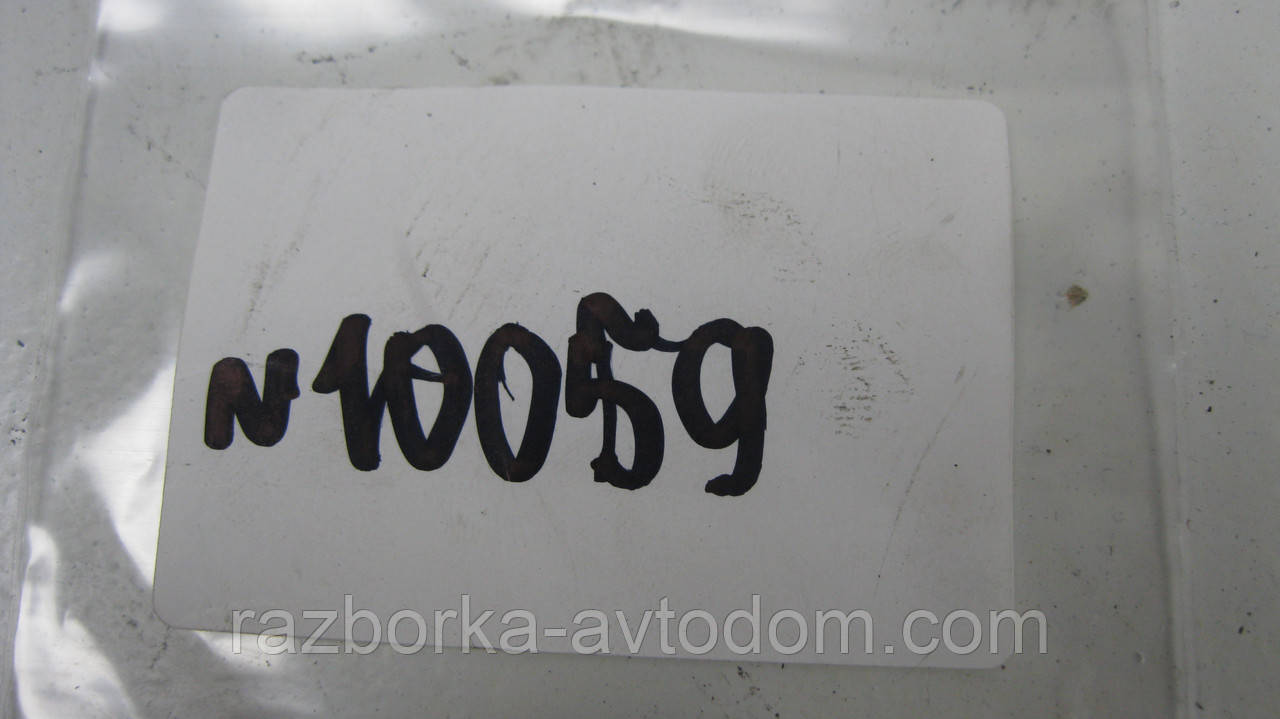 Болт кріплення шестерні колінвала VW T4, Caddy, T3 OE:N90577101