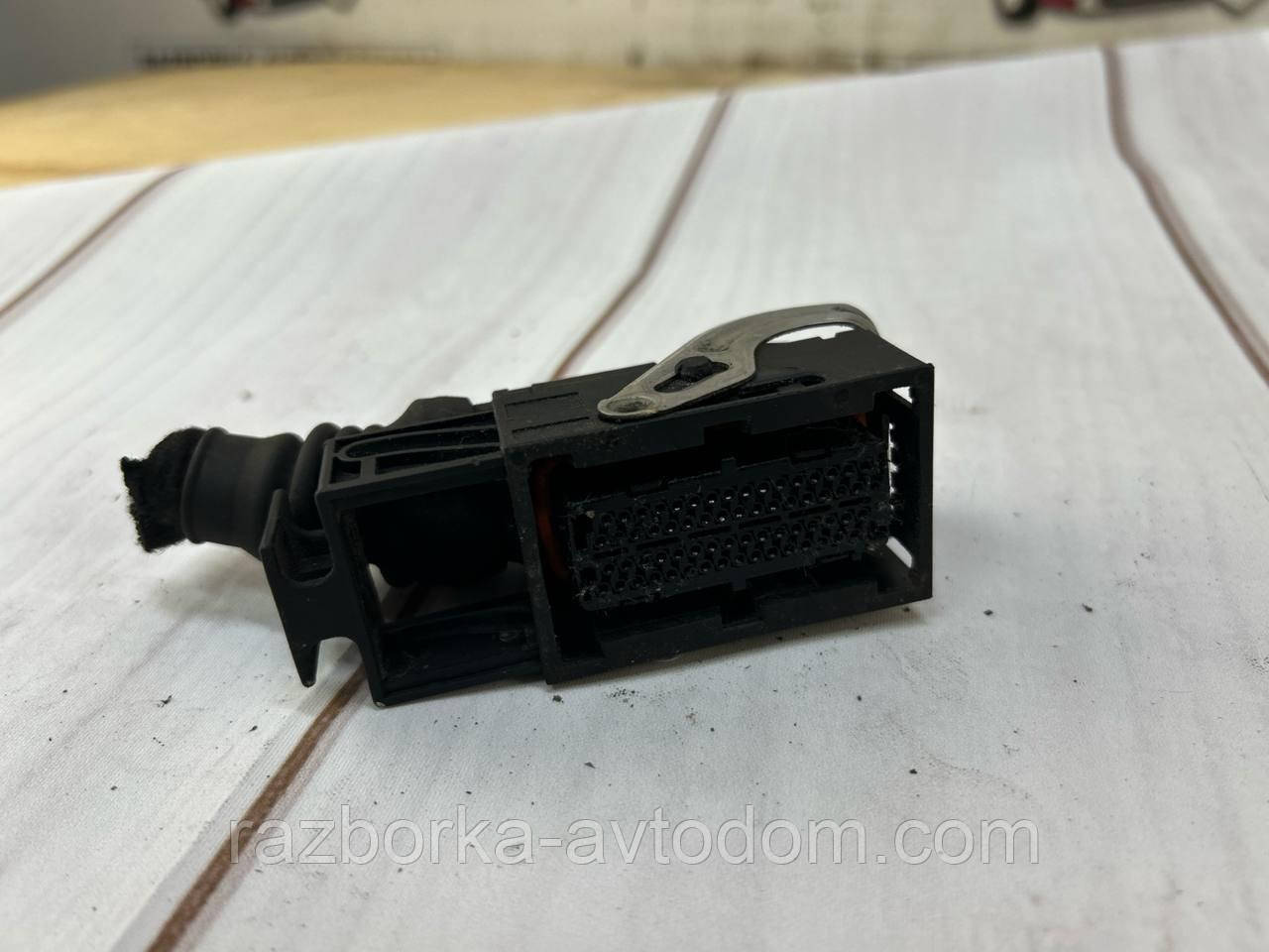 Роз'єм фішка блока керування двигуна Opel Astra G (98-04) 1.6i