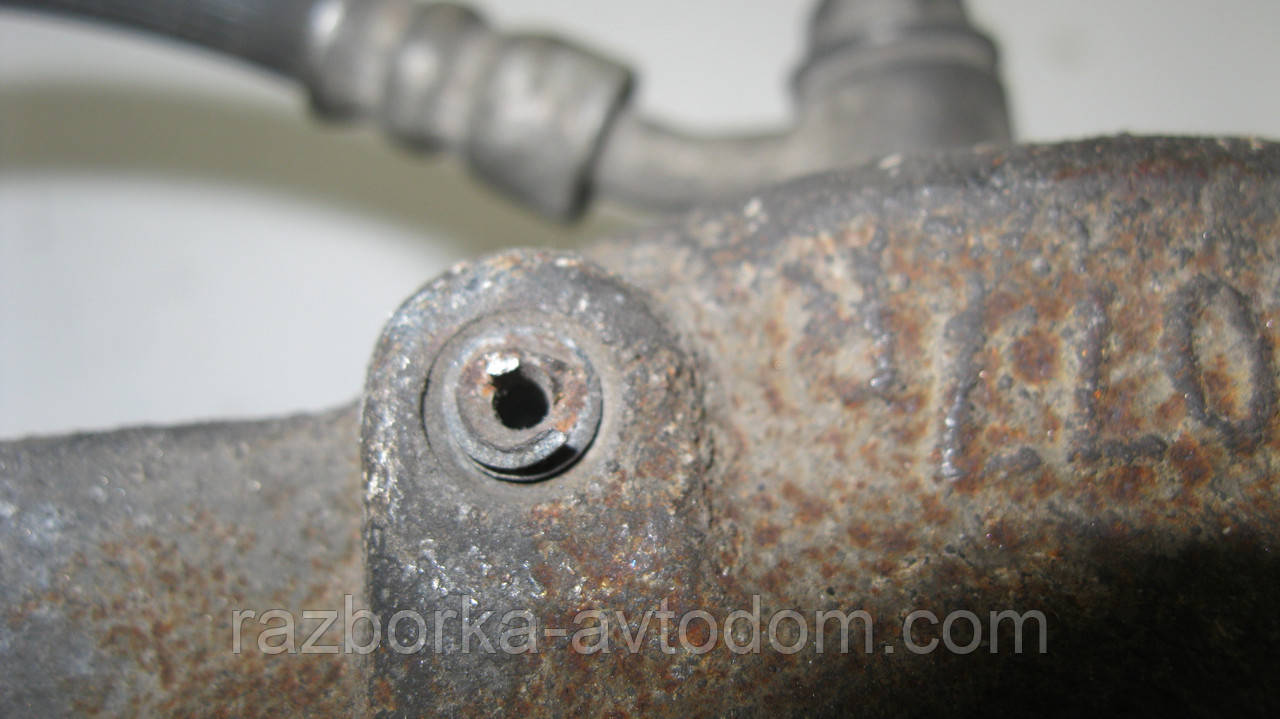 Суппорт передній правий Nissan Qashqai J10, X-Trail T31, T32, Rogue Дефект OE: 410014BA0A