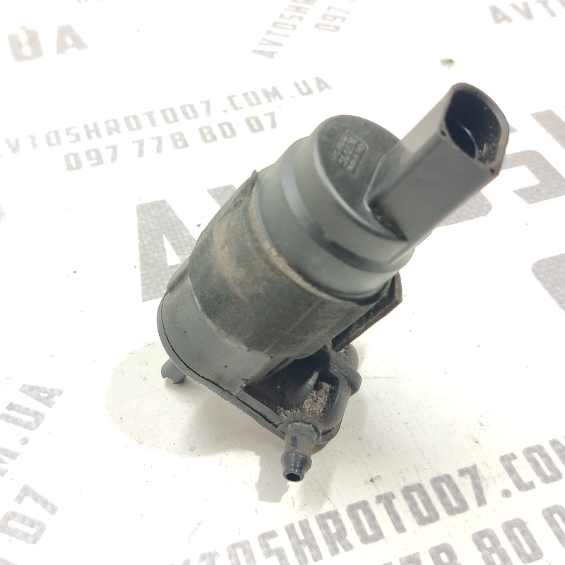 Насос омивача скла Audi A4 B8 (07-15) 2.0 Дизель
