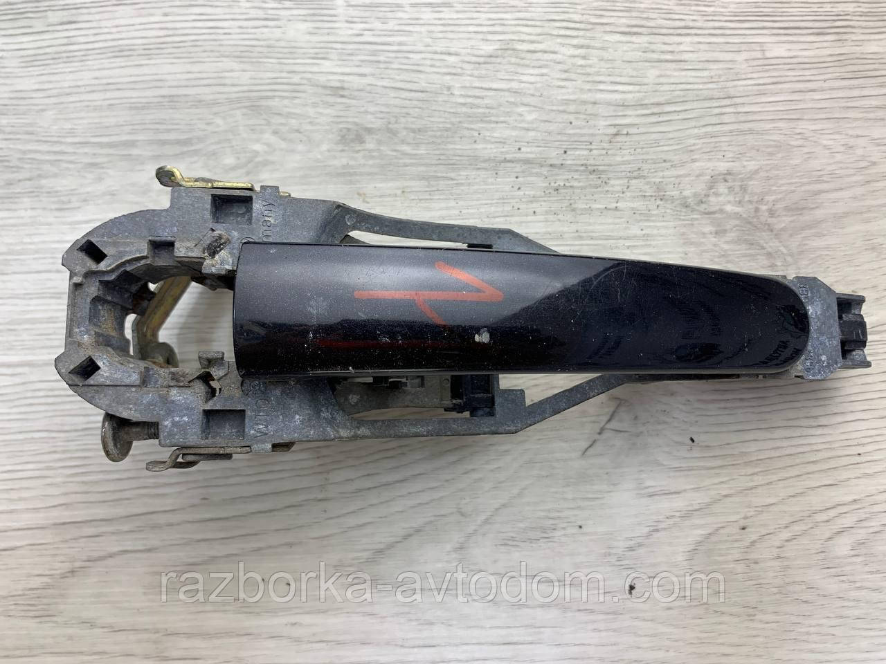 Ручка зовнішні двері передньої правої Skoda Superb (02-08) OE: 3B0837886