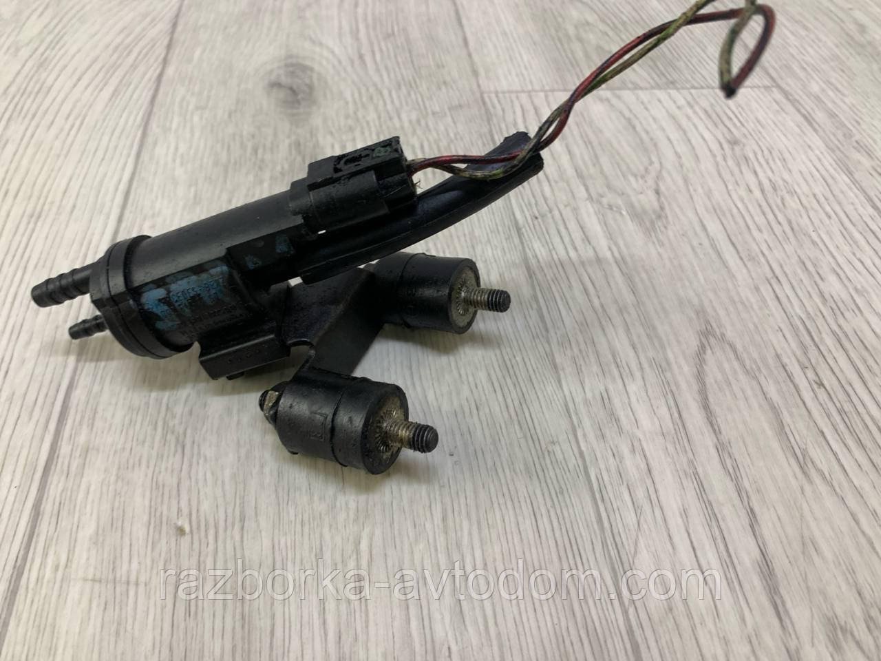 Клапан вакуумний керування EGR, турбіни, 2.2 D Mercedes Vito 638, Sprinter (96-03) OE:A0025401497