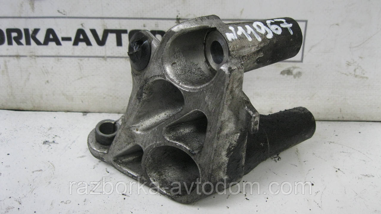 Кронштейн паливного насоса (ТНВД) Renault Megane 2 (2003-2009) Scenic, Laguna, Trafic, Vivaro OE:8200193773
