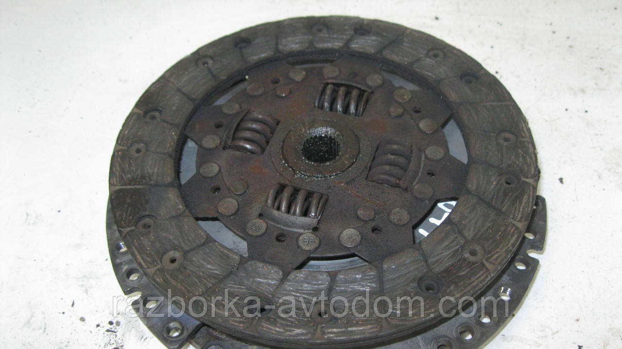 Комплект зчеплення (кошик, диск) Sachs VW Golf 3, Caddy, Seat Ibiza 2, Toledo 1.9 TDI OE:3000082003