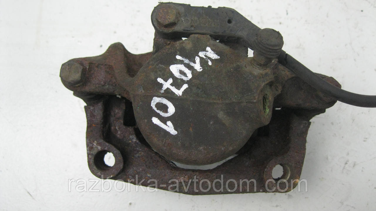 Суппорт передній лівий Mercedes W201 (1982-1993), W124 (1984-1993) OE:A0014201883 OE A0004205583