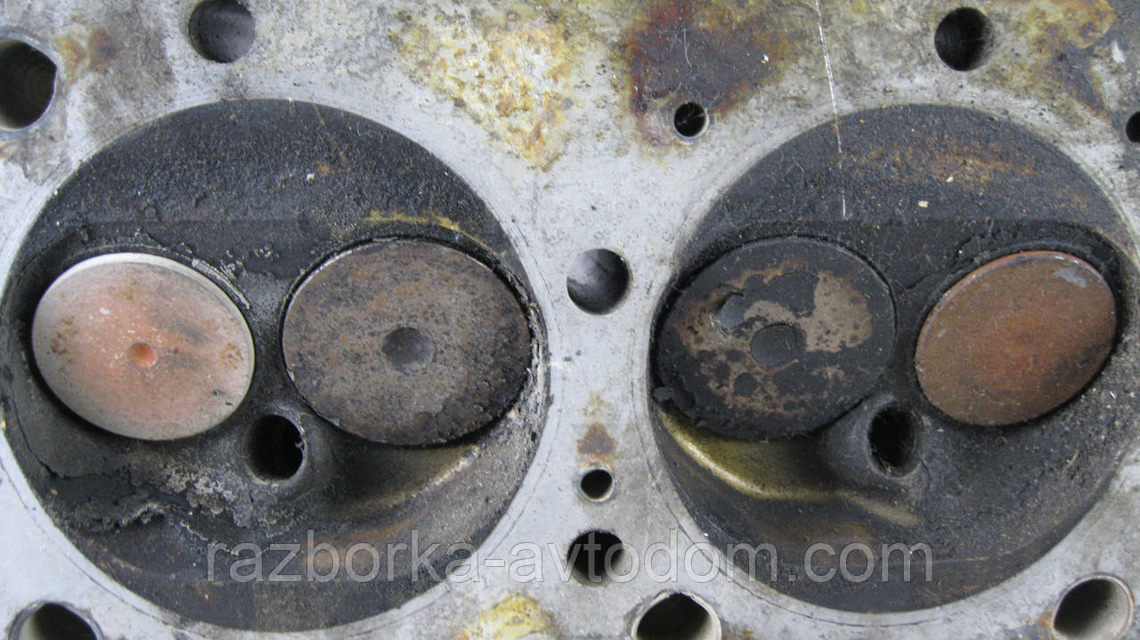 Головка двигуна (ГБЦ) права Mercedes w126 (1979-1991) OM116 4.2 V8 OE:R1160163901
