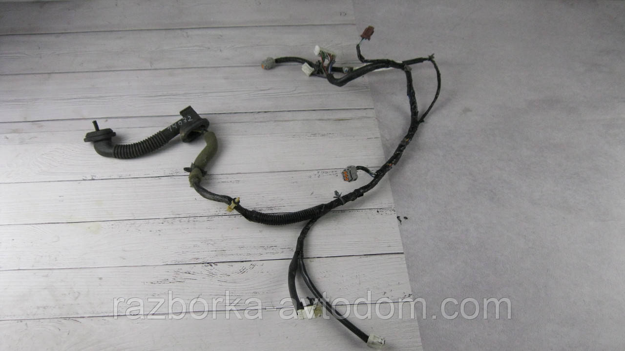Дріт передніх лівих дверей Nissan X-trail T30, OE: 241258H900