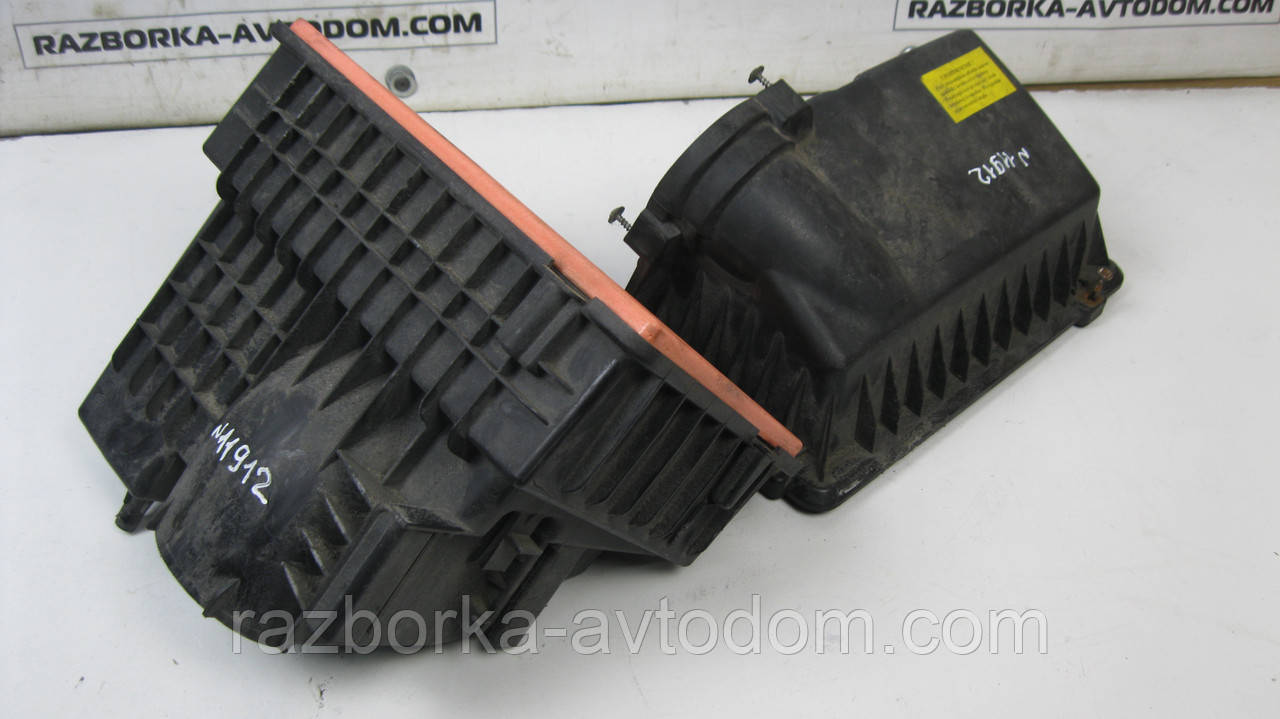 Корпус повітряного фільтра Citroen C4 Picasso (2006-2013) OE:1420Q2 Дефект