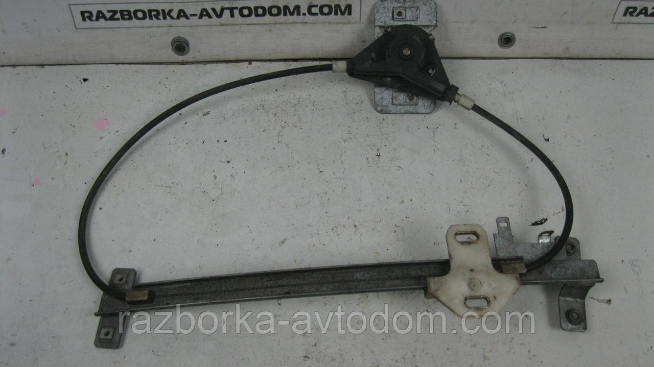 Склопідіймач задній правий (механічний) Volvo 440 (1987-1997) OE:3467219