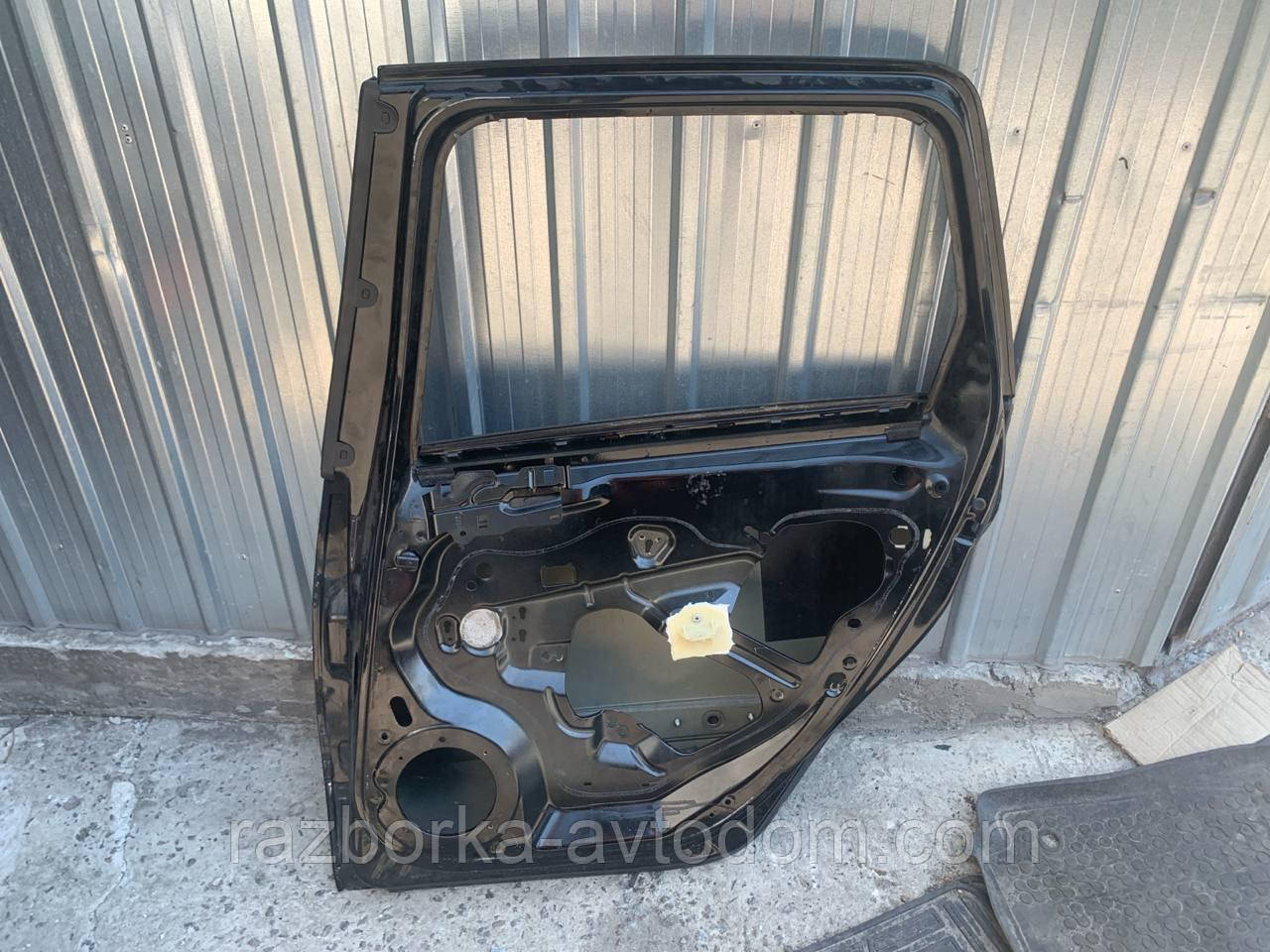 Двері задні права Peugeot 308 (07-13) OE:9008W9