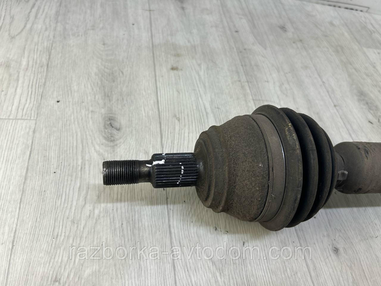 Напівось передня права під АКПП (36 шл) 1,6i VW GOLF 4 (97-06) OE: 1q0407272cr