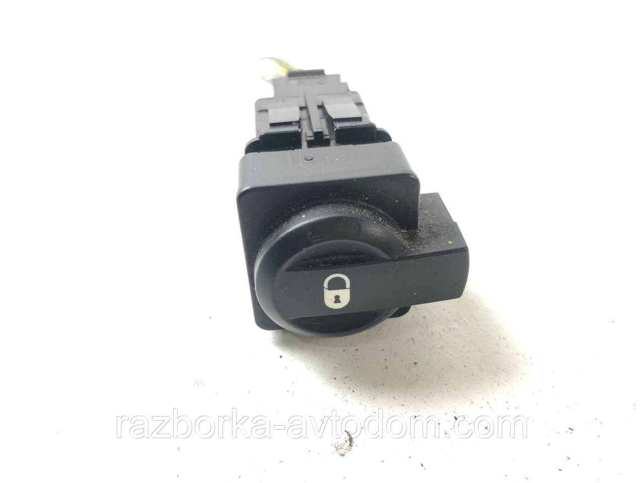 Кнопка центрального замка Citroen C4 (04-10)