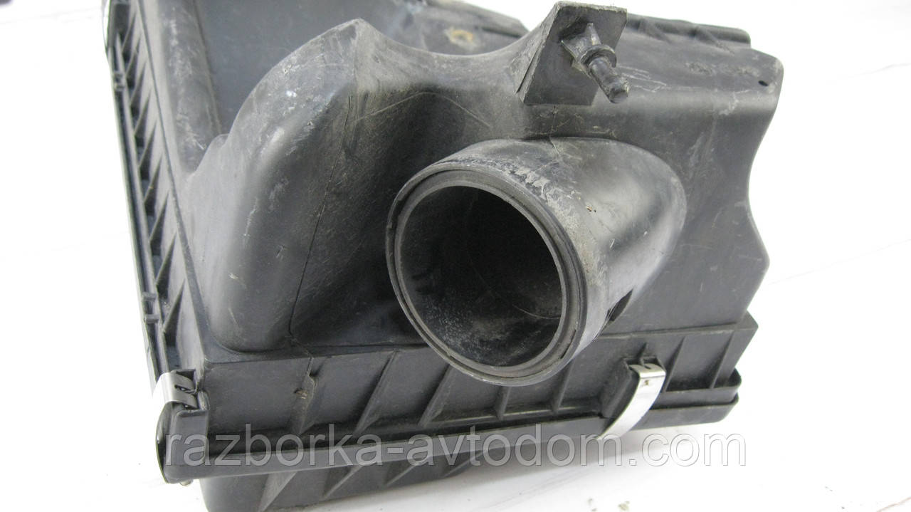 Корпус повітряного фільтра Opel Astra G (1998-2009) 1.6i OE:24402879