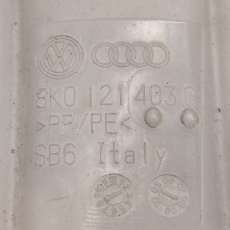 Бачок омивача лобового скла Audi A4 B8