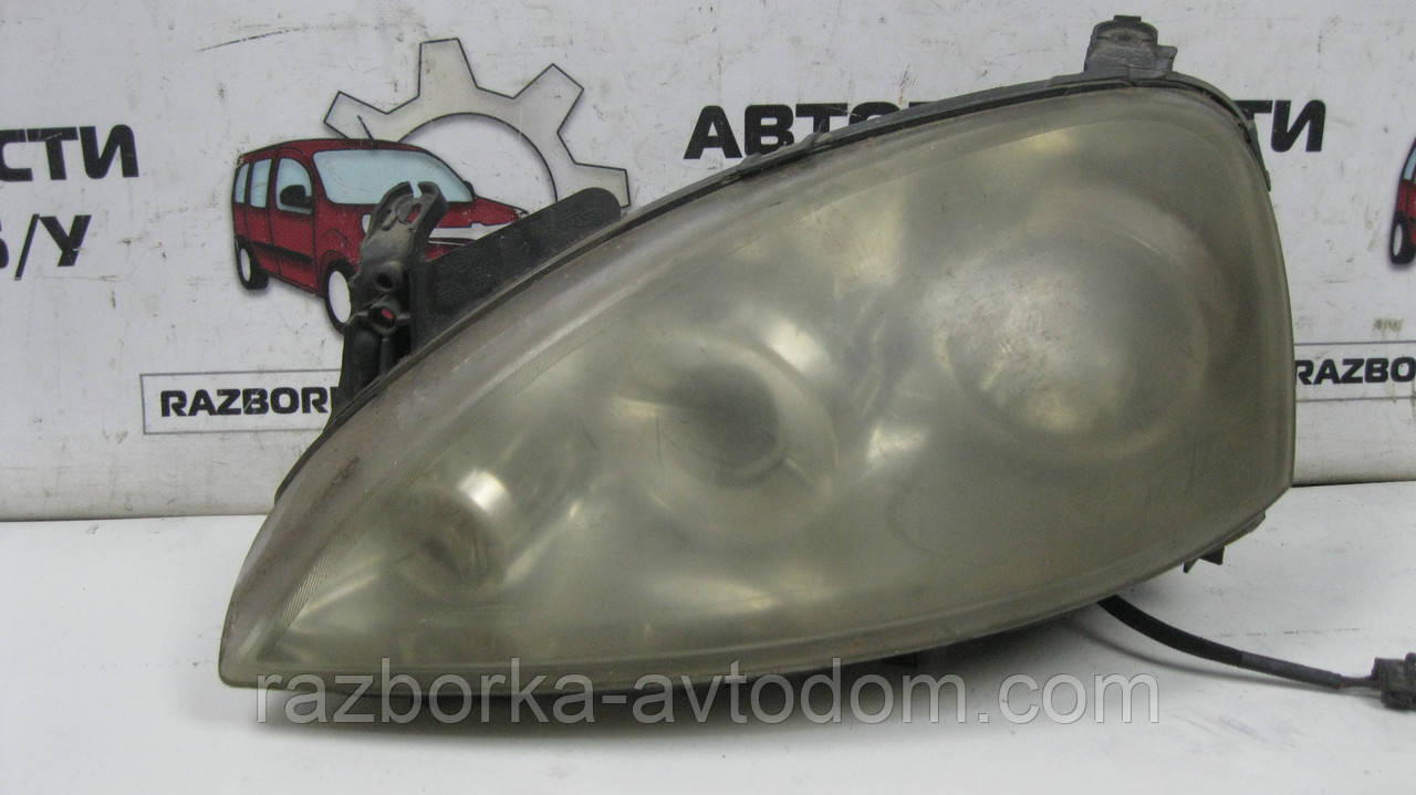 Фара передня ліва Opel Corsa C (2000-2012) OE:93177646
