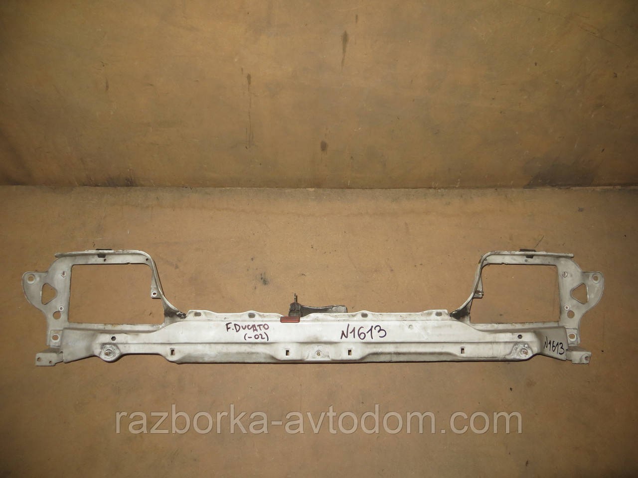 Панель передня (телевізор) Fiat Ducato (94-02) OE:1302271080