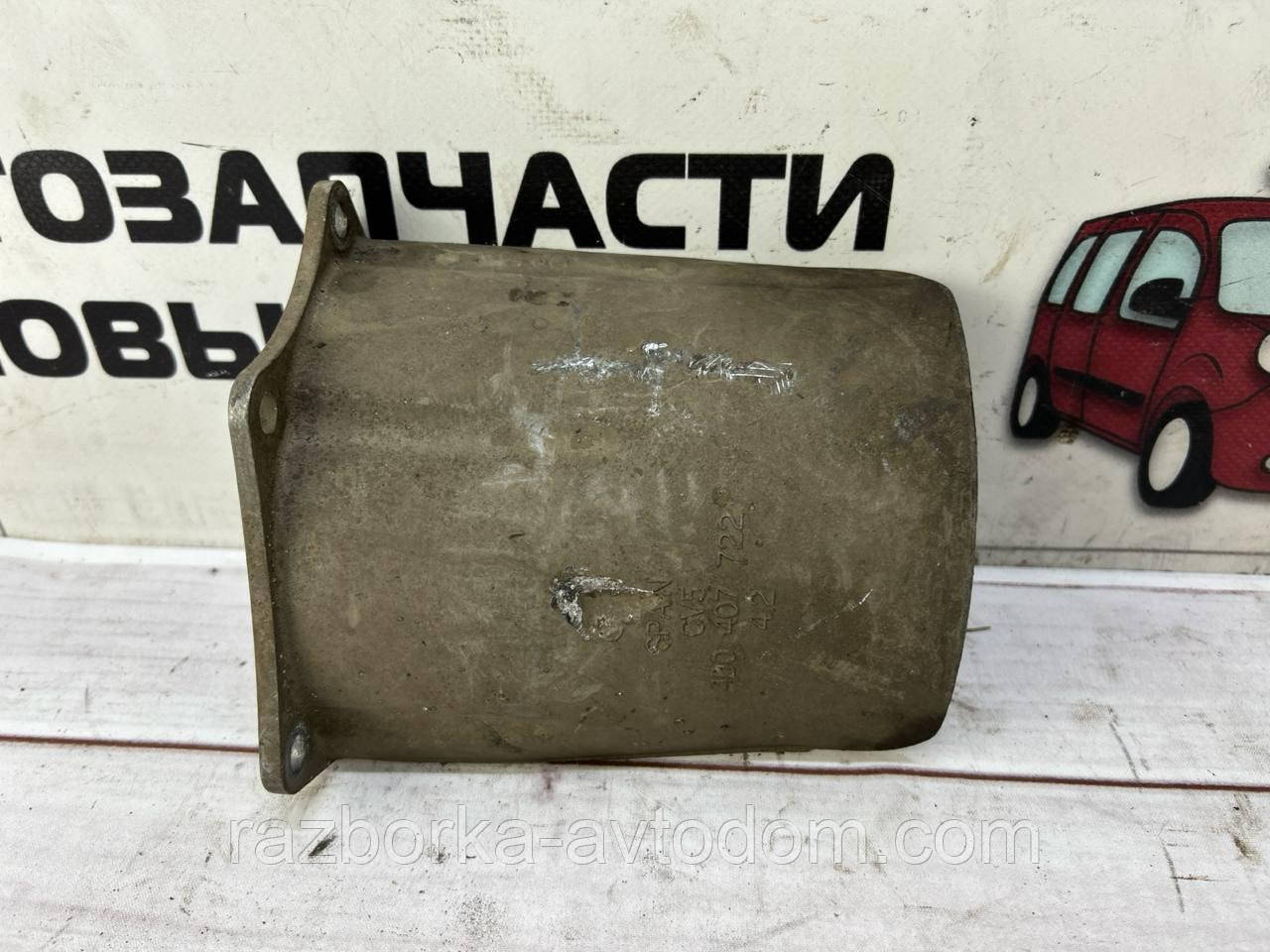 Пильовик захист напівосьів привода переднього правого VW Passat B5 (96-05) OE:4d0407722