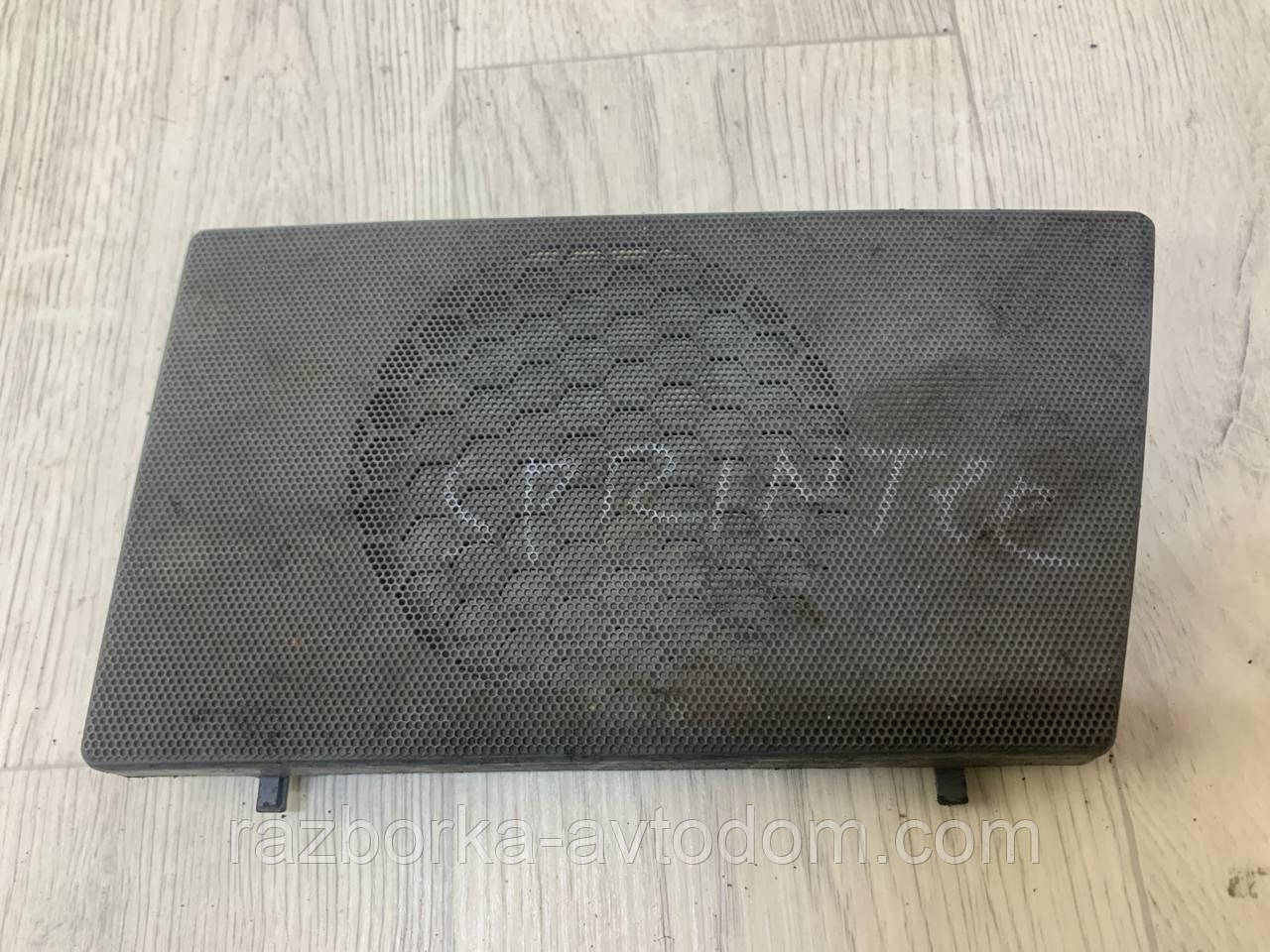 Решітка динаміка в торпедо права Mercedes Sprinter (1995-2000), OE: A9016890208