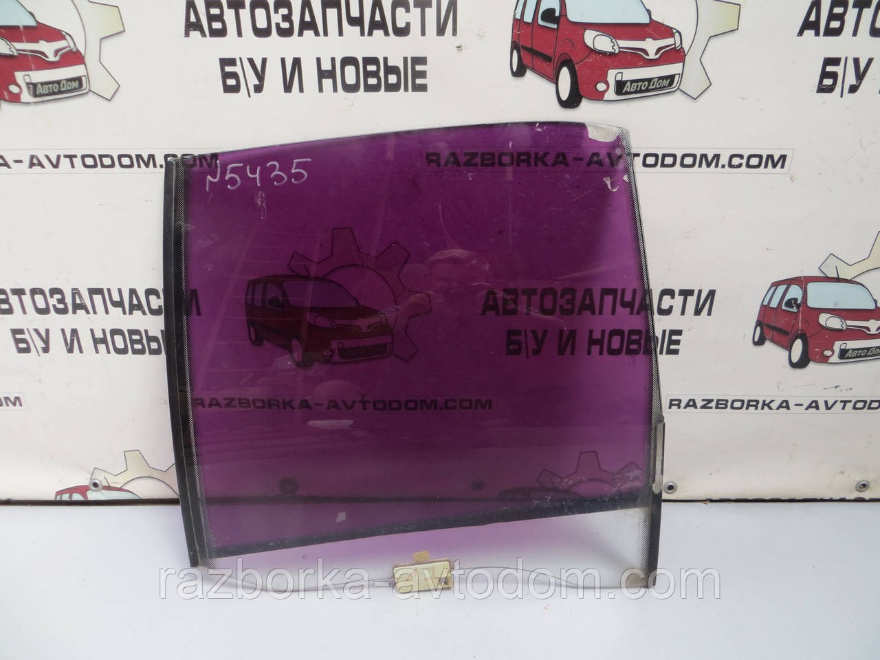 Скло заднього лівого дверей (сідан) Opel Omega A (1986-1994) ОЕ: 90224773