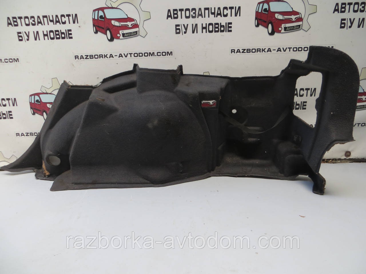 Обшивка багажника задня права (хечбек) OPEL VECTRA B (1999-2003) ОЕ: 90439133