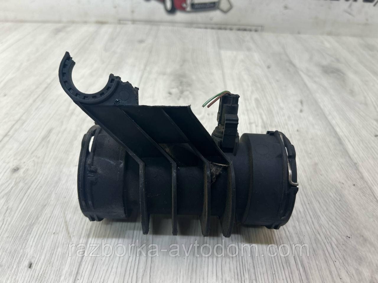 Патрубок інтеркулера (розхідомір) Mercedes C-Class W203, S203, CL203 OE:A2035200295 ДЕФЕКТ!!! фото 2